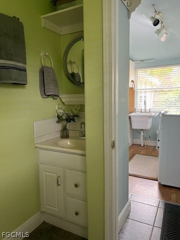 2579 2nd ST, Fort Myers, FL 33901