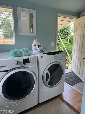 2579 2nd ST, Fort Myers, FL 33901