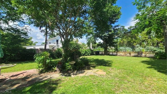 2579 2nd ST, Fort Myers, FL 33901