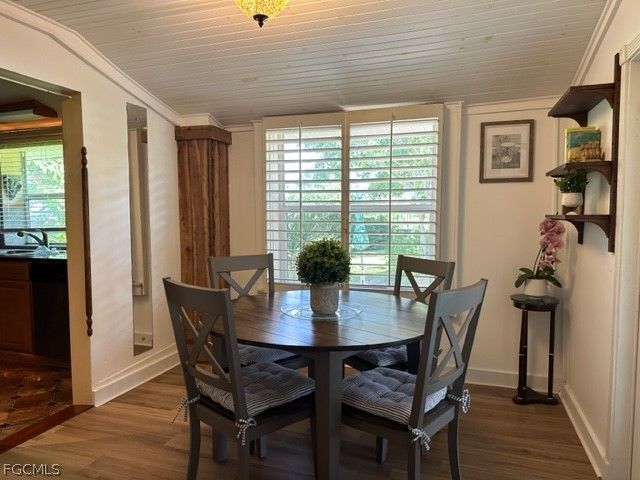 2579 2nd ST, Fort Myers, FL 33901