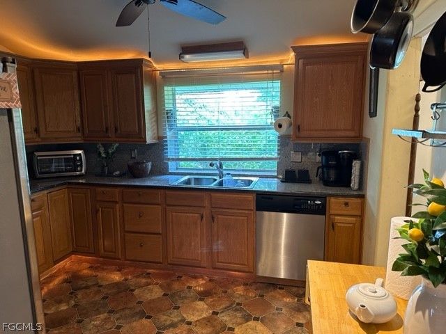 2579 2nd ST, Fort Myers, FL 33901