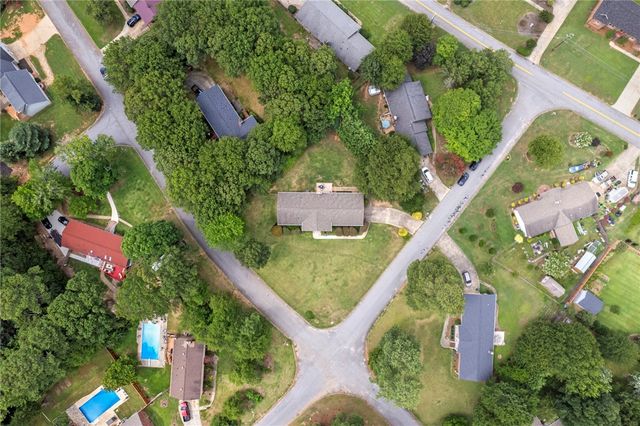 200 Pine Wood Drive, Greenville, SC 29607