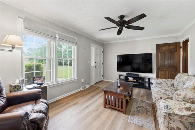 200 Pine Wood Drive, Greenville, SC 29607
