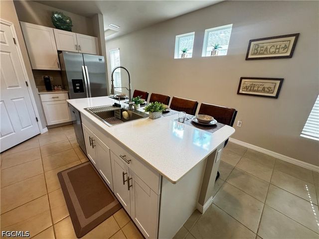 882 Friendship CIR, Labelle, FL 33935