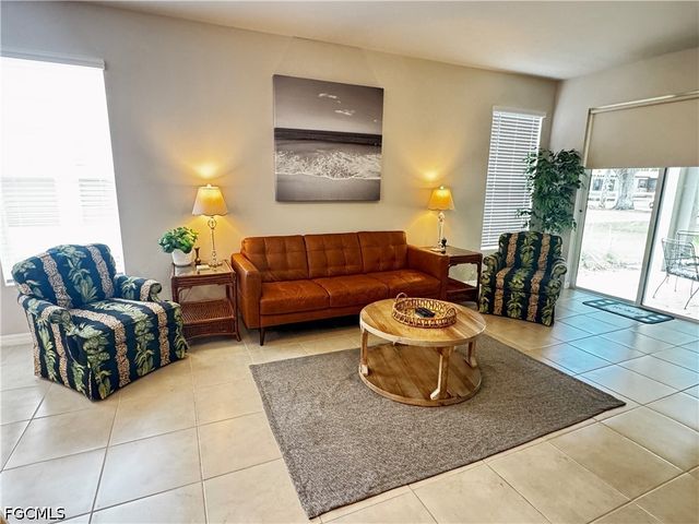 882 Friendship CIR, Labelle, FL 33935
