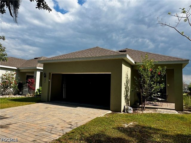 882 Friendship CIR, Labelle, FL 33935