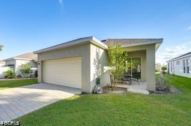 882 Friendship CIR, Labelle, FL 33935