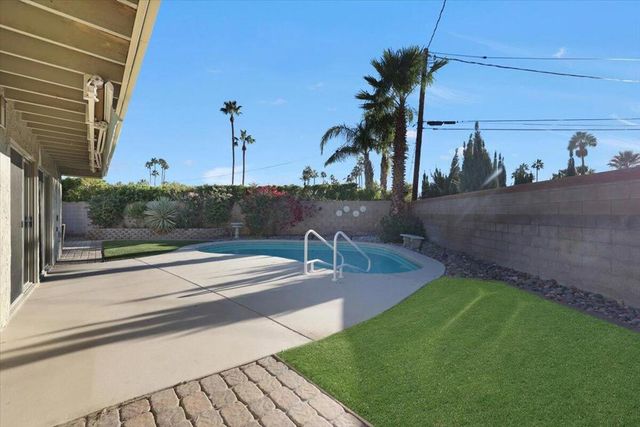 1617 E Paseo El Mirador, Palm Springs, CA 92262