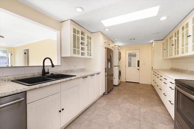 1617 E Paseo El Mirador, Palm Springs, CA 92262