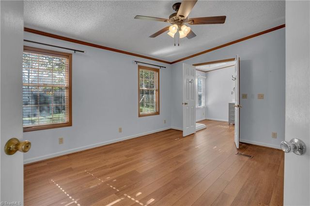 5507 Bridgeway Drive, Greensboro, NC 27406