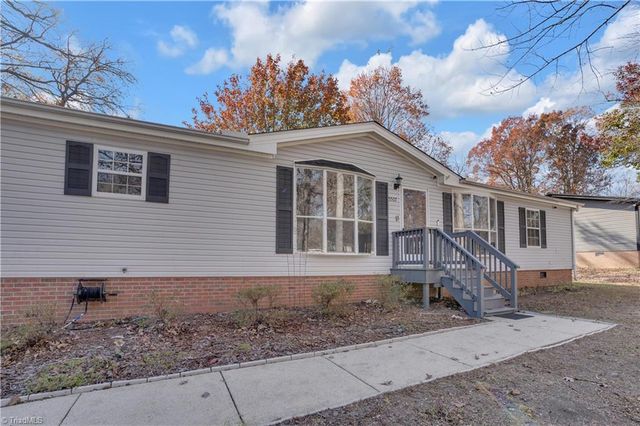 5507 Bridgeway Drive, Greensboro, NC 27406