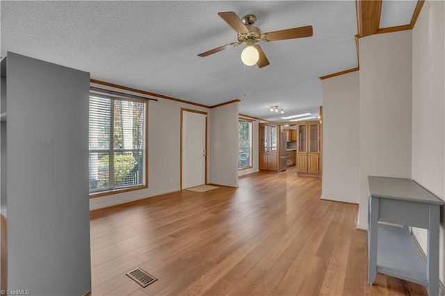 5507 Bridgeway Drive, Greensboro, NC 27406