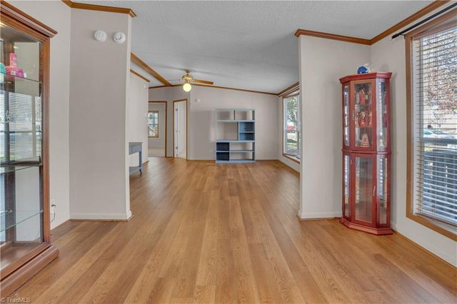 5507 Bridgeway Drive, Greensboro, NC 27406