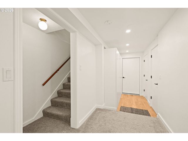 2834 Se CARLTON St, Portland, OR 97202