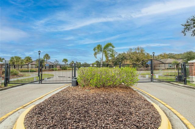 5242 FALLEN LEAF DRIVE, Riverview, FL 33578