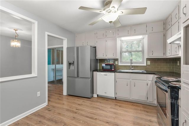 1476 Indian Forest Trail, Stone Mountain, GA 30083