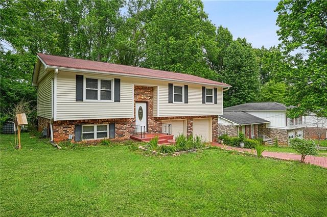 1476 Indian Forest Trail, Stone Mountain, GA 30083