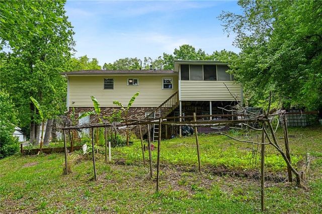 1476 Indian Forest Trail, Stone Mountain, GA 30083