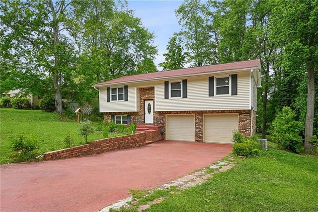 1476 Indian Forest Trail, Stone Mountain, GA 30083