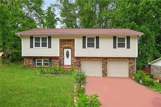 1476 Indian Forest Trail, Stone Mountain, GA 30083
