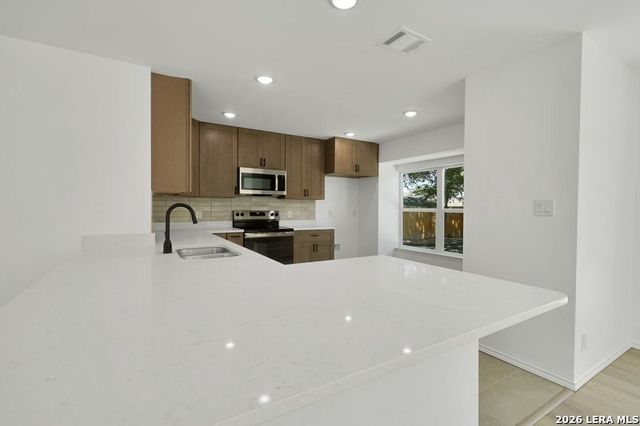 7530 ORIENTAL TRL, San Antonio, TX 78244