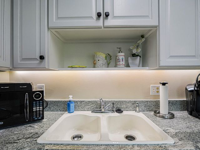 27 Pine Arbor Lane 205, Vero Beach, FL 32962