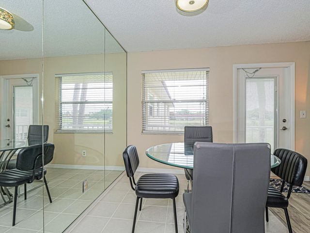 27 Pine Arbor Lane 205, Vero Beach, FL 32962