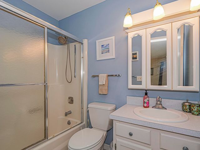 27 Pine Arbor Lane 205, Vero Beach, FL 32962