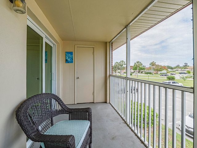 27 Pine Arbor Lane 205, Vero Beach, FL 32962