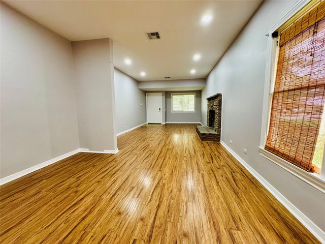 1410 Walton Street, Houston, TX 77009