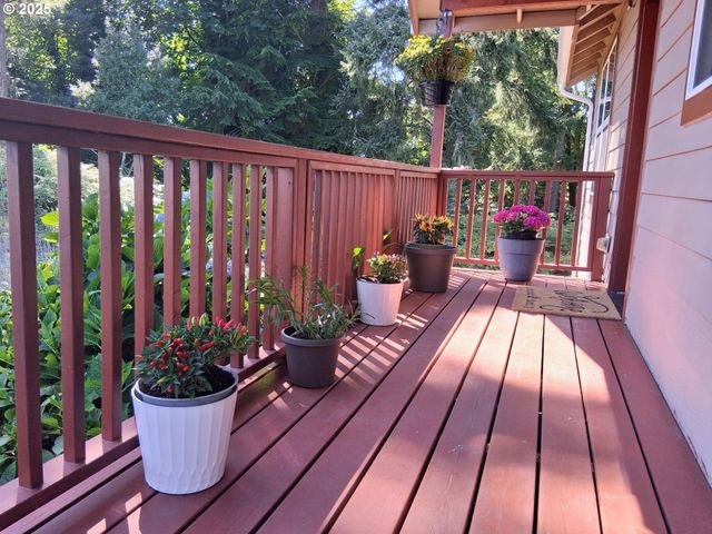 1676 Se 3RD St, Astoria, OR 97103