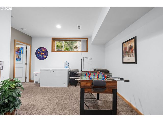 1676 Se 3RD St, Astoria, OR 97103