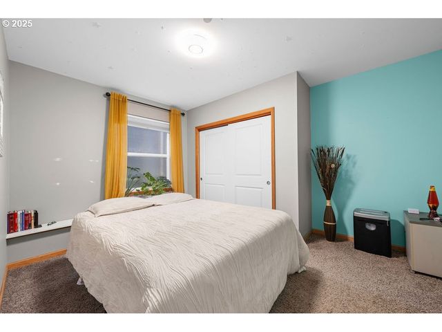 1676 Se 3RD St, Astoria, OR 97103