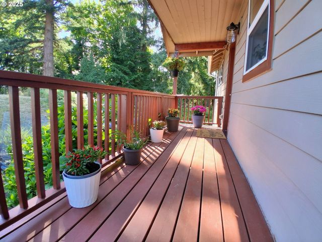 1676 Se 3RD St, Astoria, OR 97103