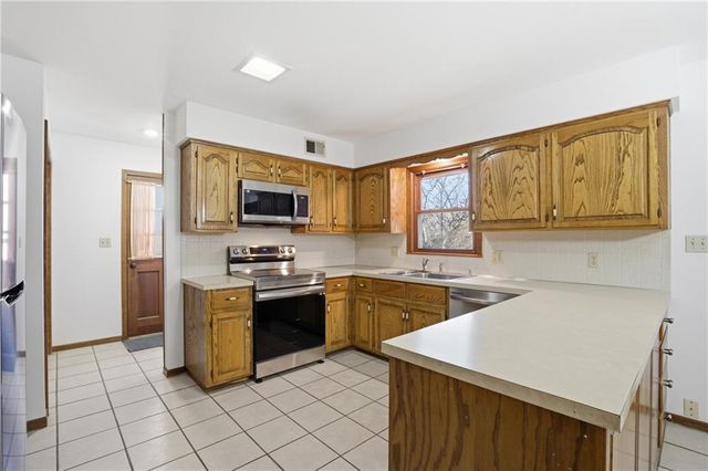 11947 harrison Drive, Kansas City, MO 64146