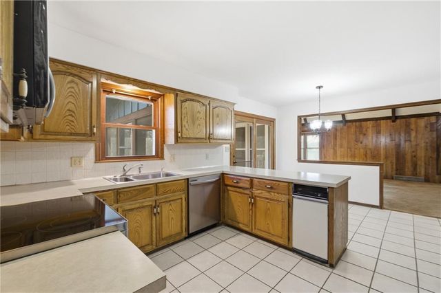 11947 harrison Drive, Kansas City, MO 64146