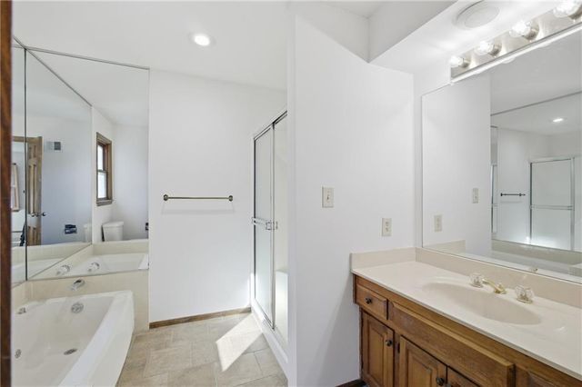 11947 harrison Drive, Kansas City, MO 64146