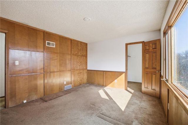 11947 harrison Drive, Kansas City, MO 64146