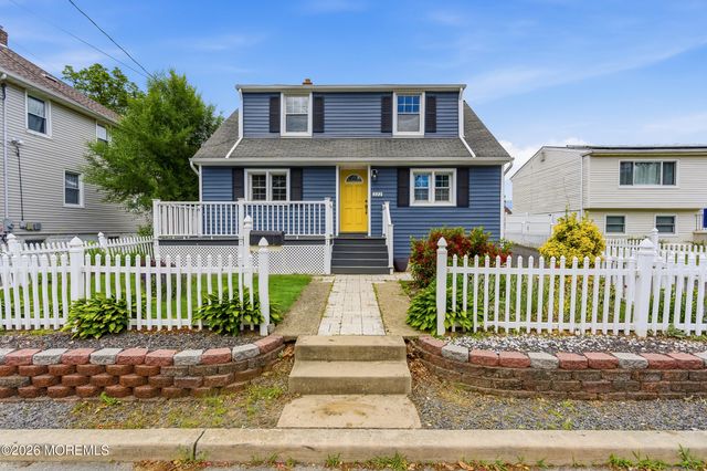 222 Raritan Street, Keyport, NJ 07735