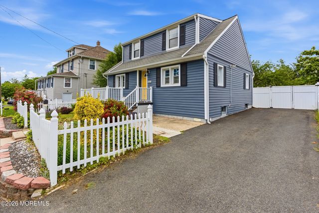 222 Raritan Street, Keyport, NJ 07735