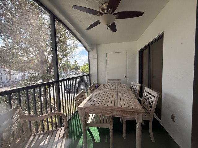 402 SW 158th Ter 201, Pembroke Pines, FL 33027