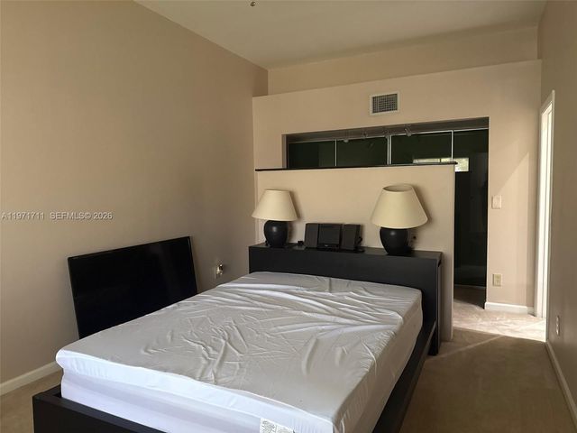 402 SW 158th Ter 201, Pembroke Pines, FL 33027