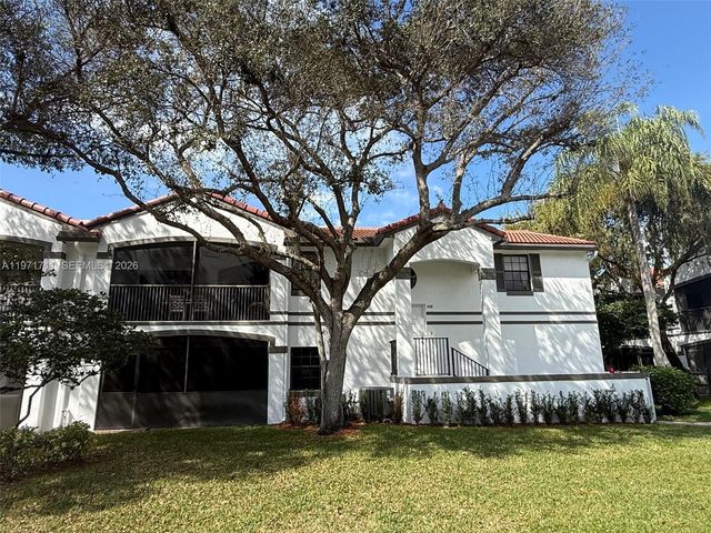 402 SW 158th Ter 201, Pembroke Pines, FL 33027