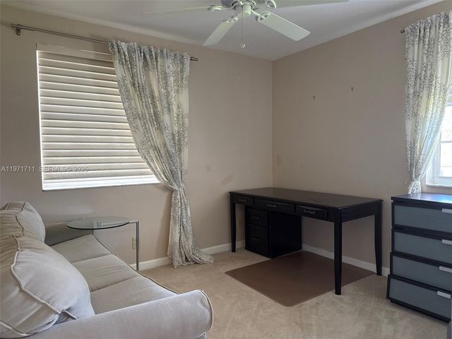 402 SW 158th Ter 201, Pembroke Pines, FL 33027