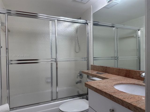 402 SW 158th Ter 201, Pembroke Pines, FL 33027