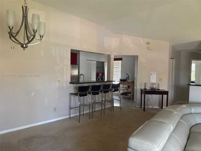 402 SW 158th Ter 201, Pembroke Pines, FL 33027