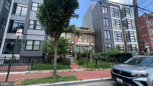 923 KENNEDY ST NW, Washington, DC 20011