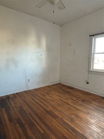 208 W Michigan Street, Lenox, IA 50851