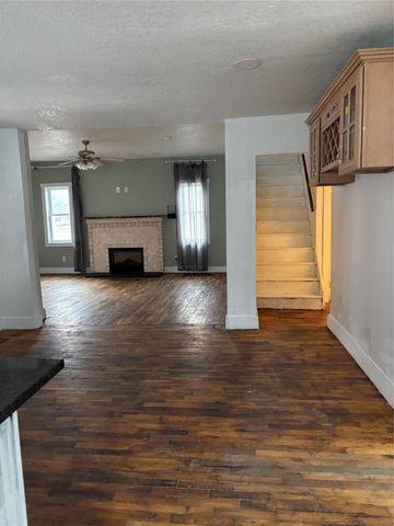 208 W Michigan Street, Lenox, IA 50851