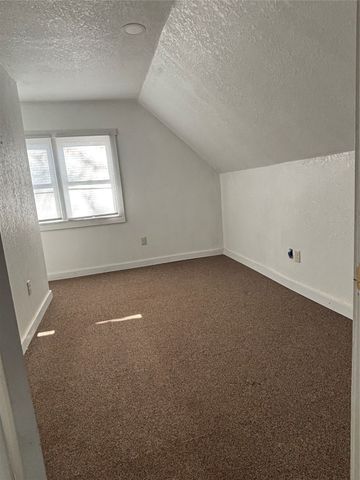 208 W Michigan Street, Lenox, IA 50851